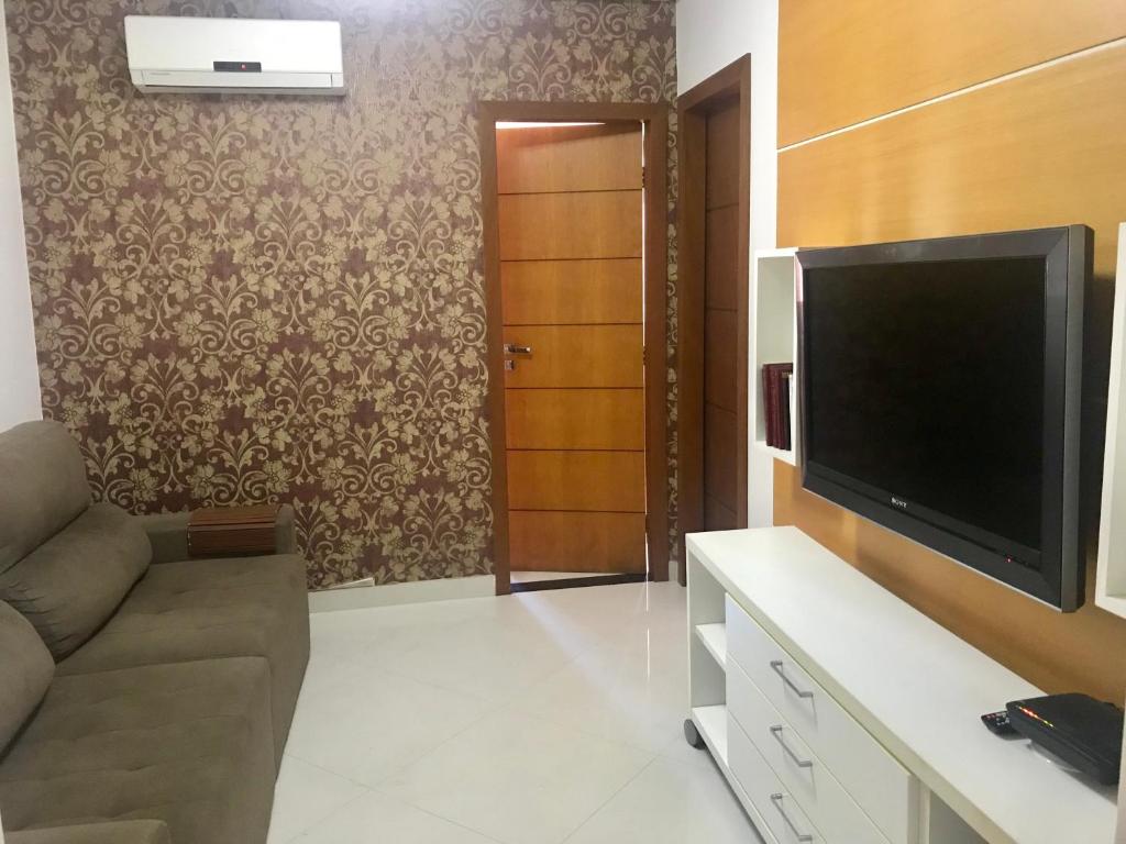  Quarto Domiciliar Praia e Clube VIP