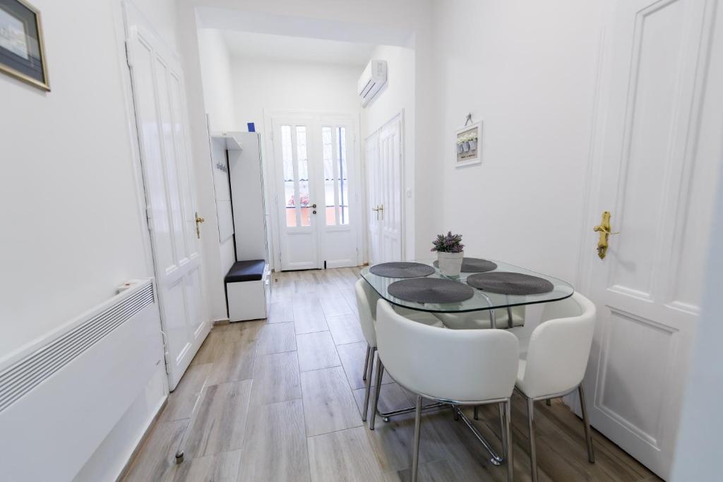 Fotografie z fotogalerie ubytování Apartman Royal v destinaci Slavonski Brod