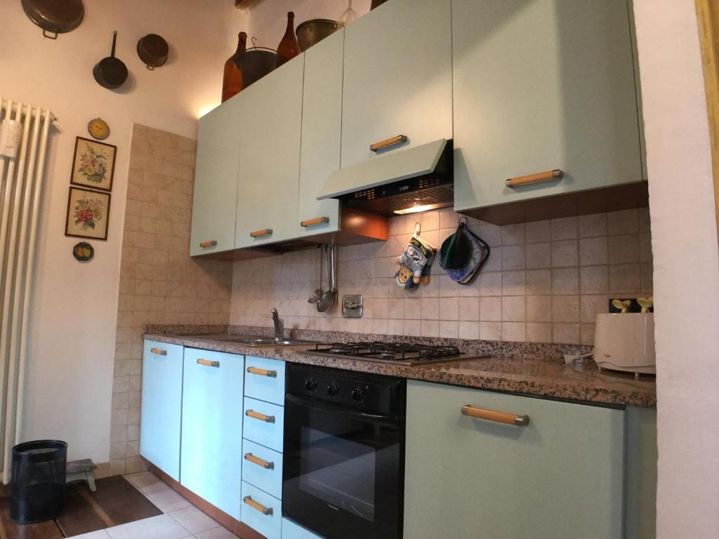 Kuchyňa alebo kuchynka v ubytovaní Garibaldi Suite