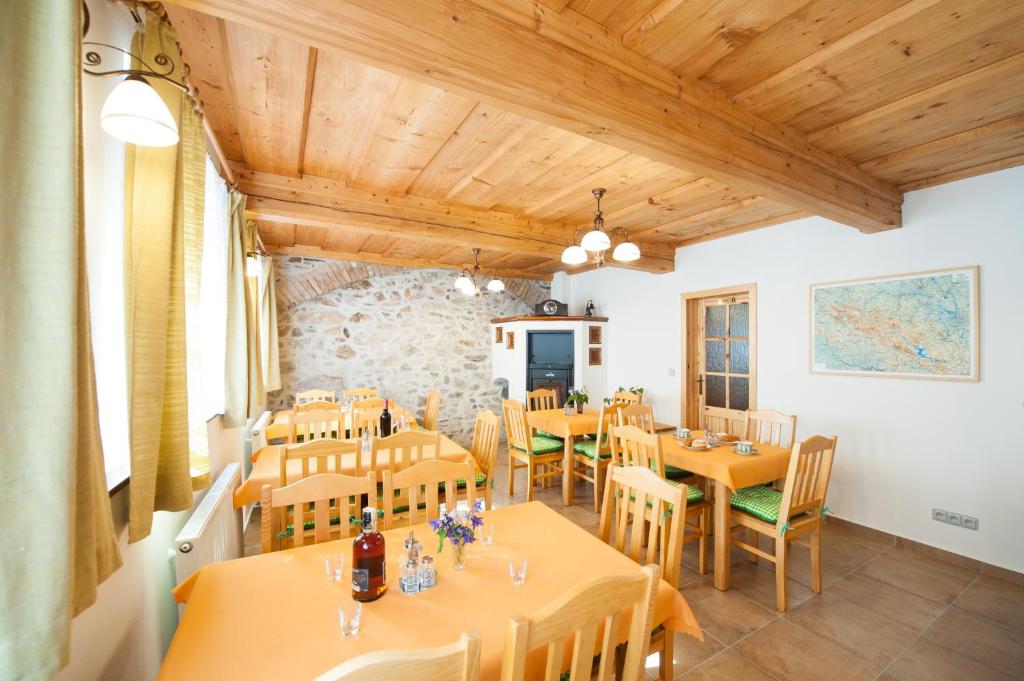 Restaurace v ubytování Pension Krumau