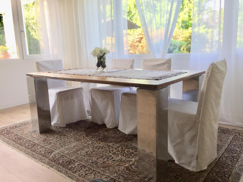 Zdjęcie z galerii obiektu Villa Alice w mieście Lesa