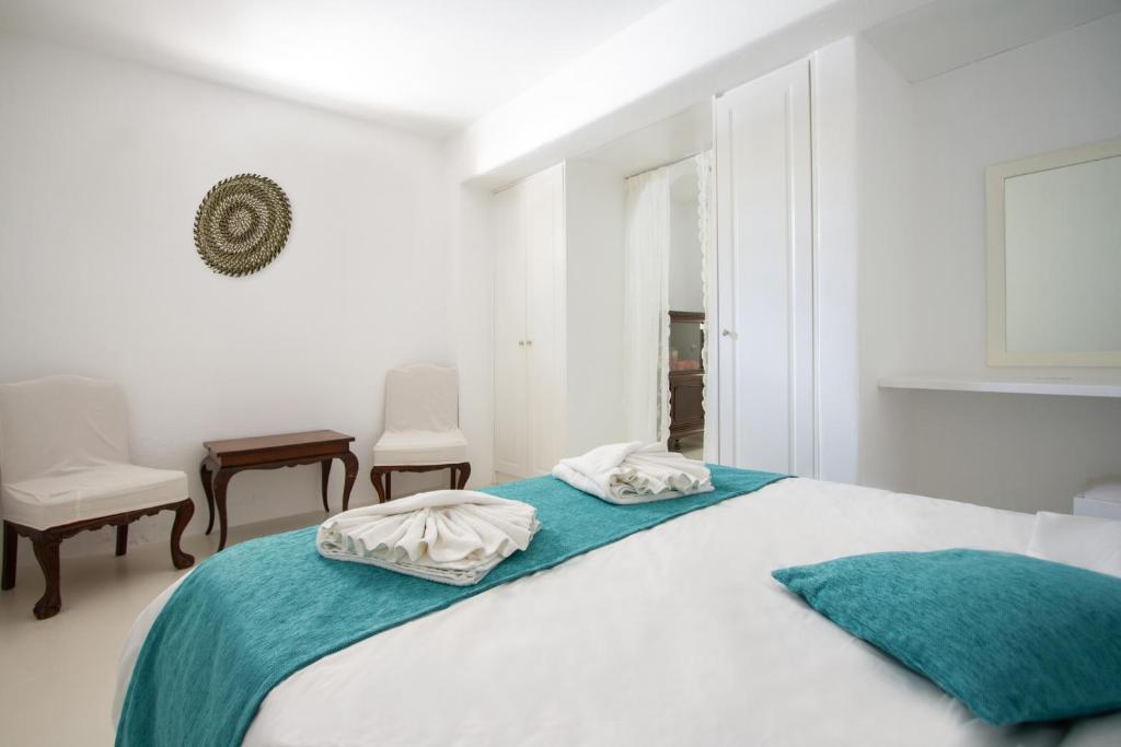 Sea Sound White Katikies - 18