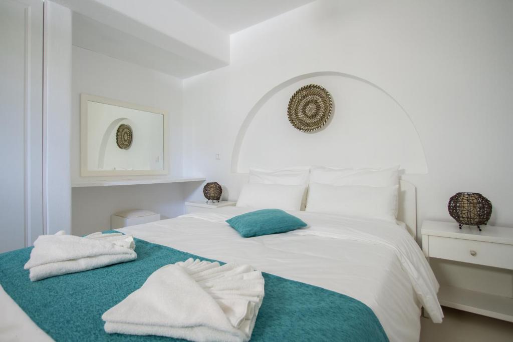 Sea Sound White Katikies - 13