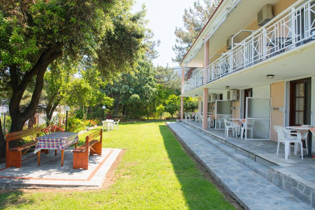 Zahrada ubytování Pension Giannis Αdults only