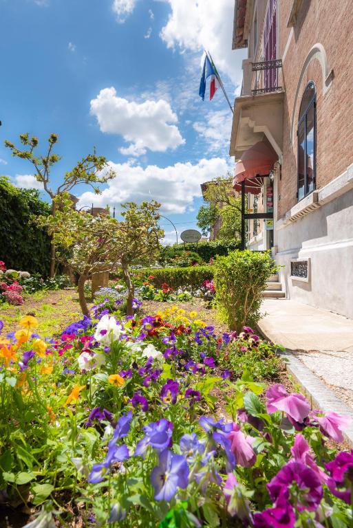 Vonkajšia záhrada v ubytovaní Villa Elda Boutique Hotel