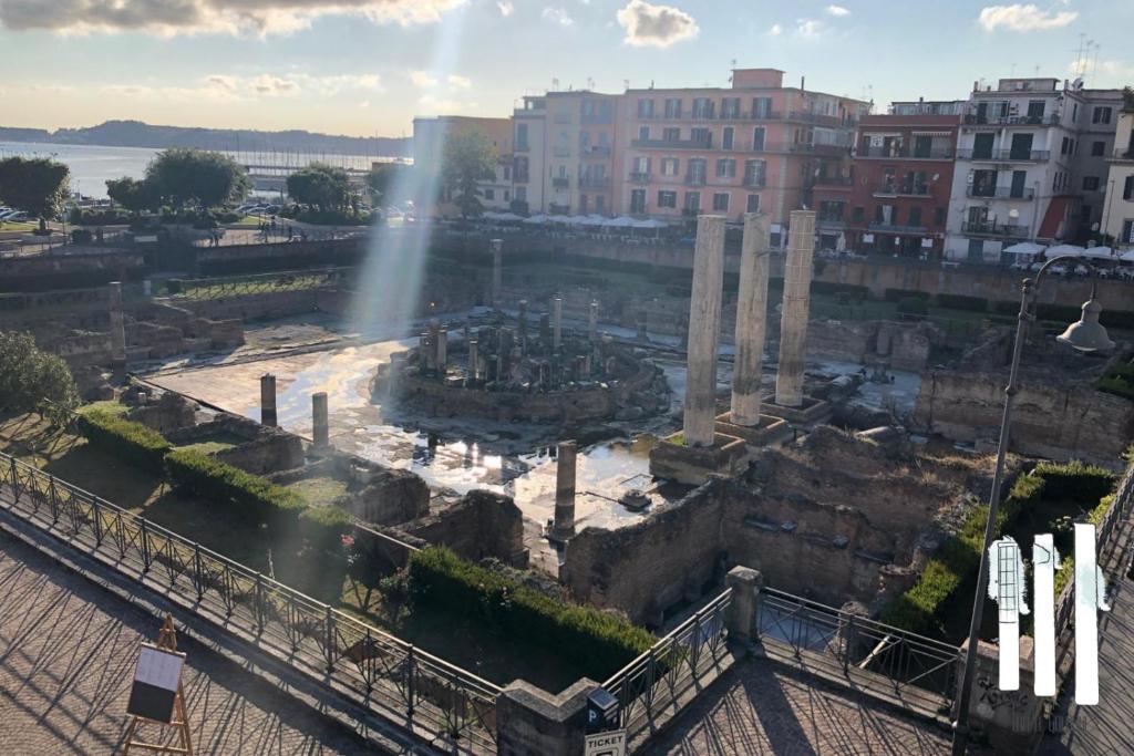 Fotografia z galérie ubytovania Tra le Colonne v destinácii Pozzuoli