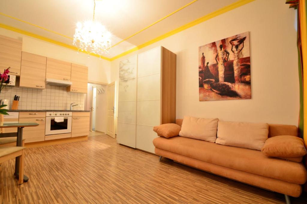 Cucina o angolo cottura di AJO Apartments - Messe City Flat - Self-Check-in
