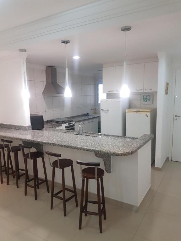  Ap pé na areia frente praia Costa do sol