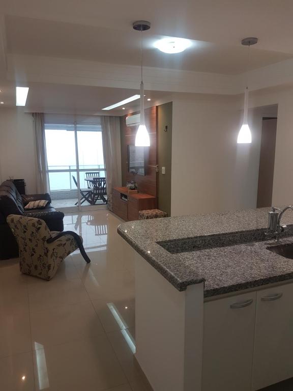  Ap pé na areia frente praia Costa do sol