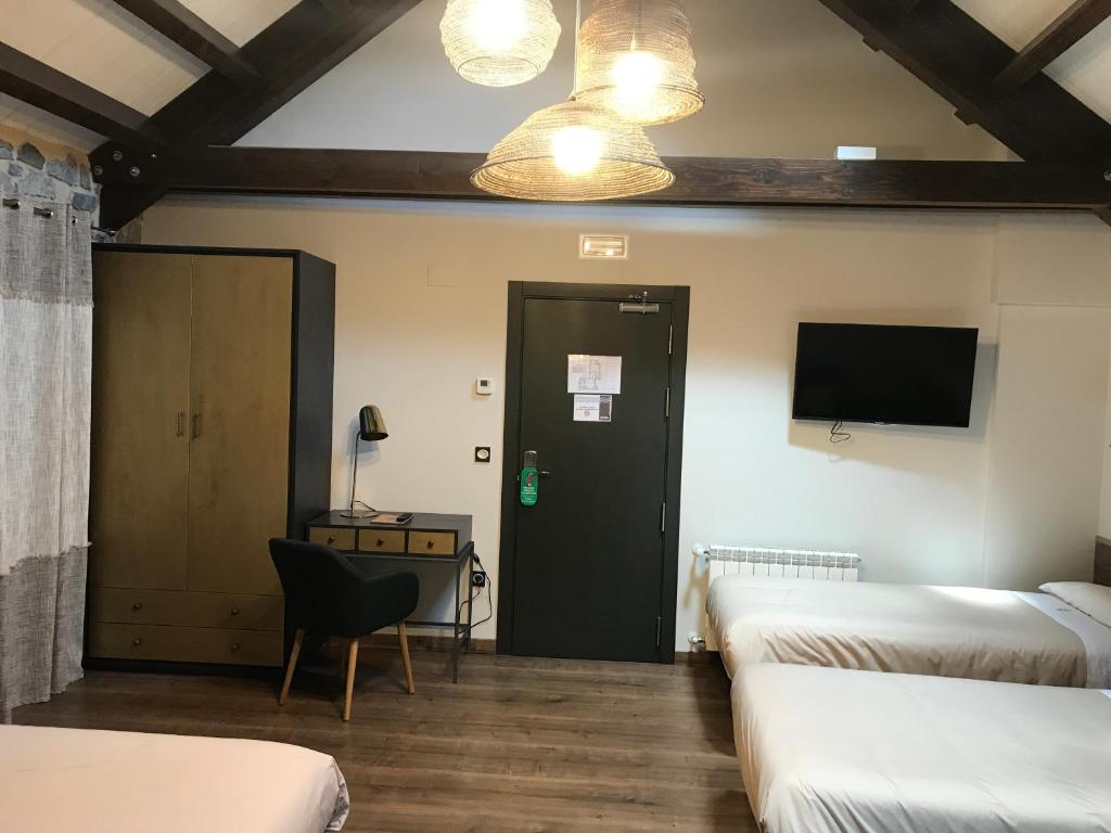 Hostel-Albergue Monte Perdido - Superior Family Room