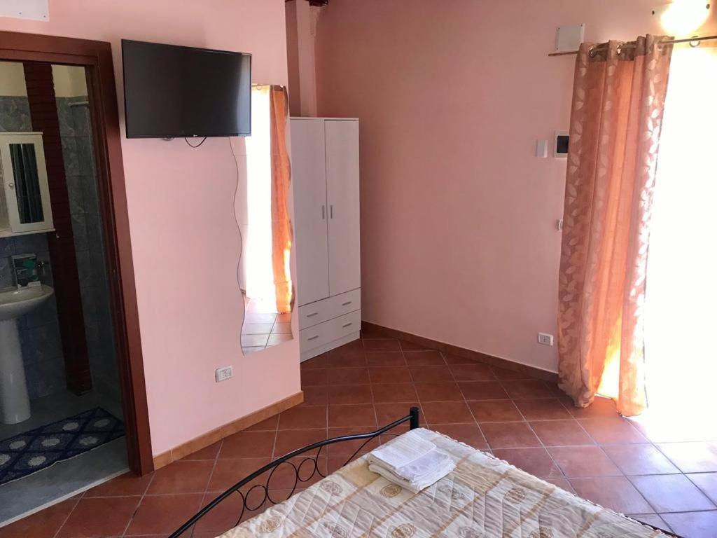 Telewizja i/lub zestaw kina domowego w obiekcie B&B Teodora