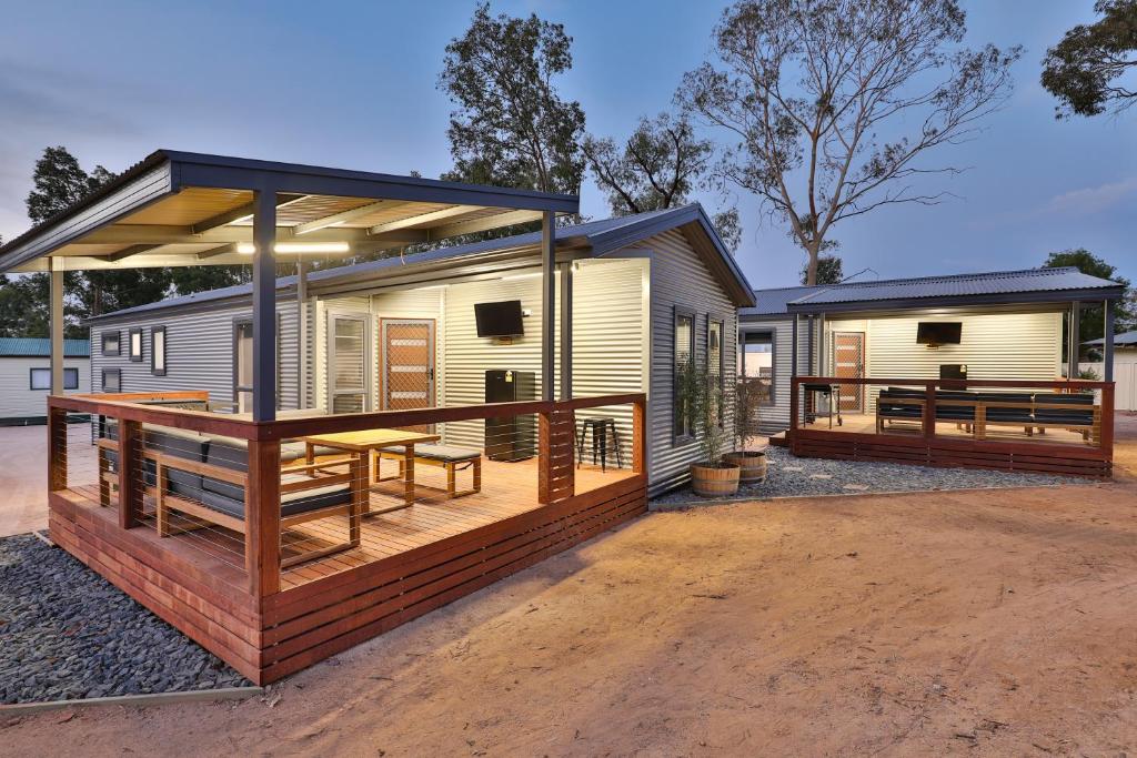 NRMA Mildura Riverside Holiday Park - Cabine Supérieure De Trois Chambres
