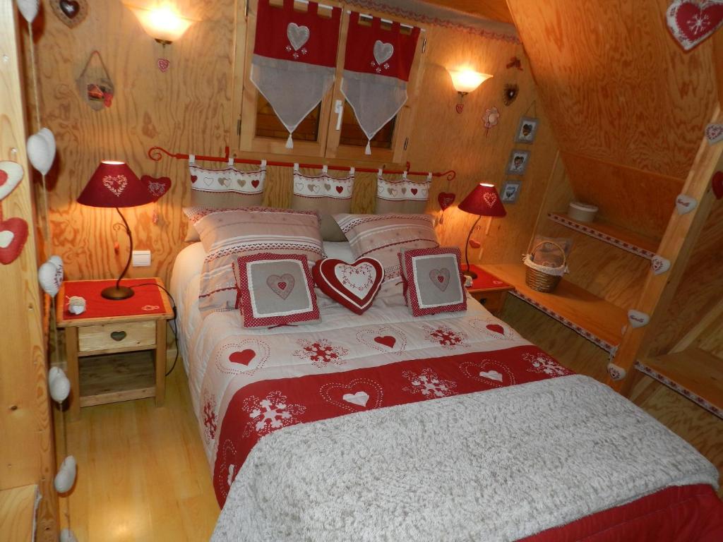 Postel nebo postele na pokoji v ubytování Gîte et Chambre D'hôte