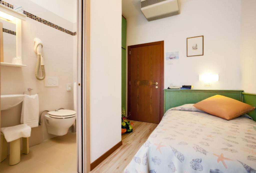 Koupelna v ubytování Hotel Excelsior