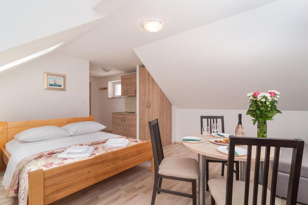 Villa Juraj - Double Douluxe Com Varanda E Vista Para O Mar