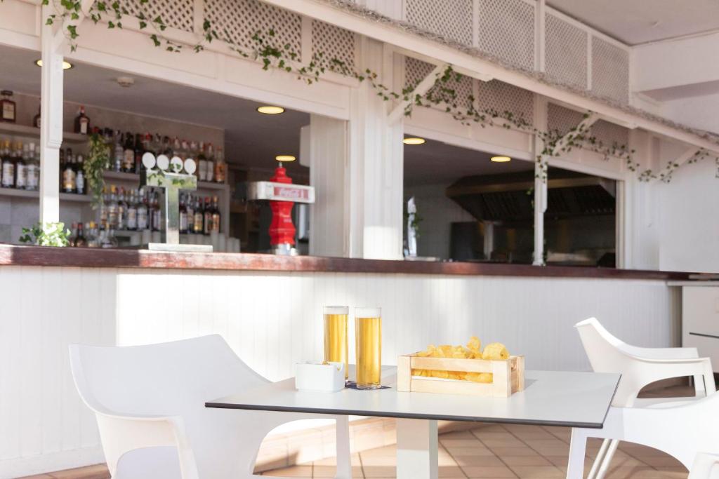 Nápoje v ubytování Hotel Palia Las Palomas