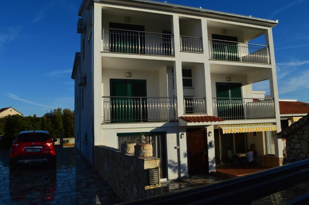 Budova, v ktorej sa apartmán nachádza