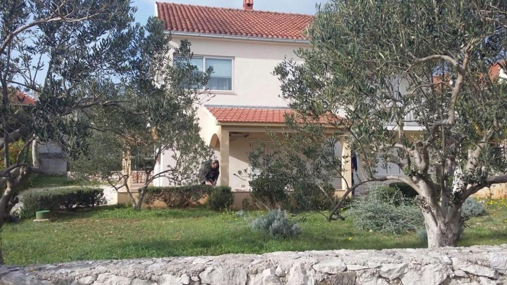 Vonkajšia záhrada v ubytovaní Apartment in Vinišce with Seaview, Balcony, Air condition, WIFI (4752-2)