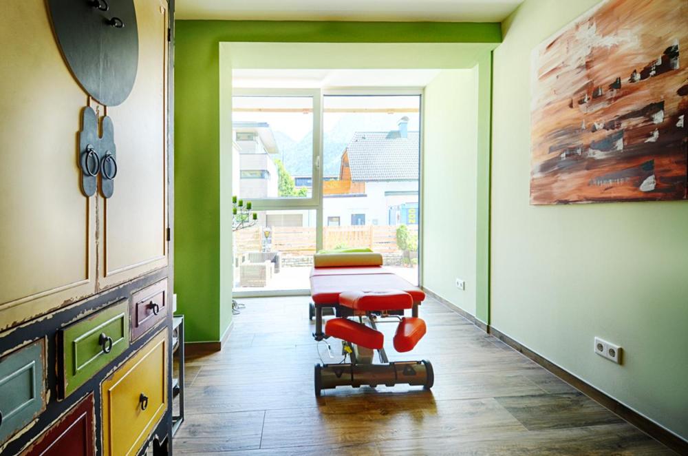 TV a/nebo společenská místnost v ubytování Aktiv- und Wellnesshotel Gutjahr