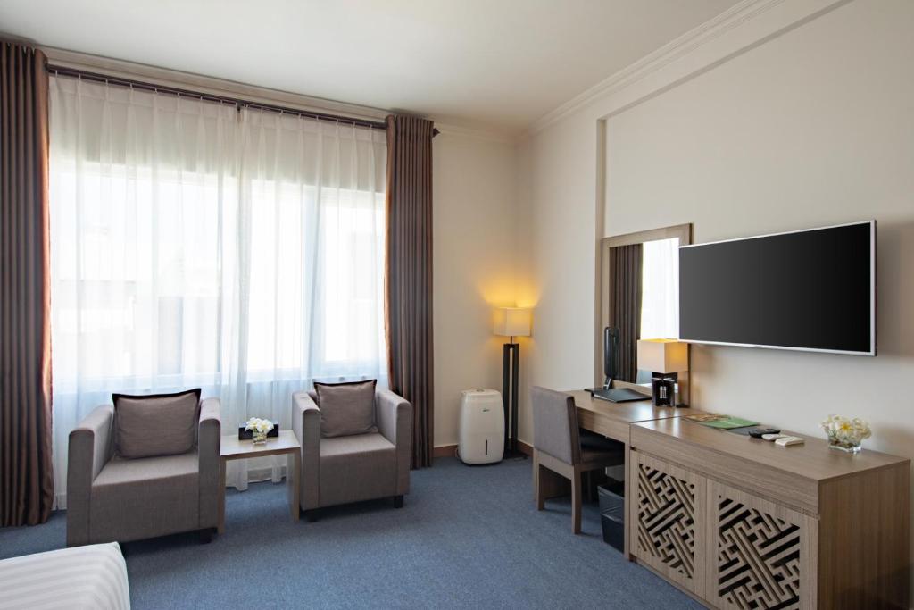 TV a/nebo společenská místnost v ubytování Grandvrio City Danang By Route Inn Group
