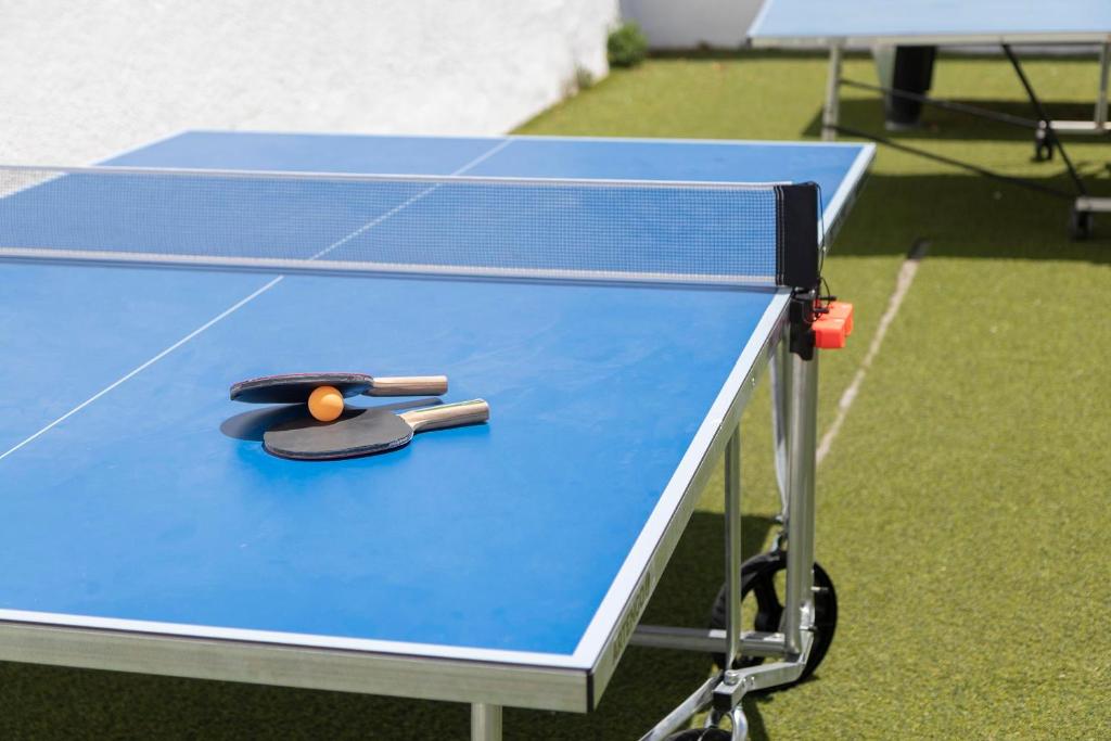 Stolní tenis v ubytování Hotel Palia Las Palomas nebo okolí