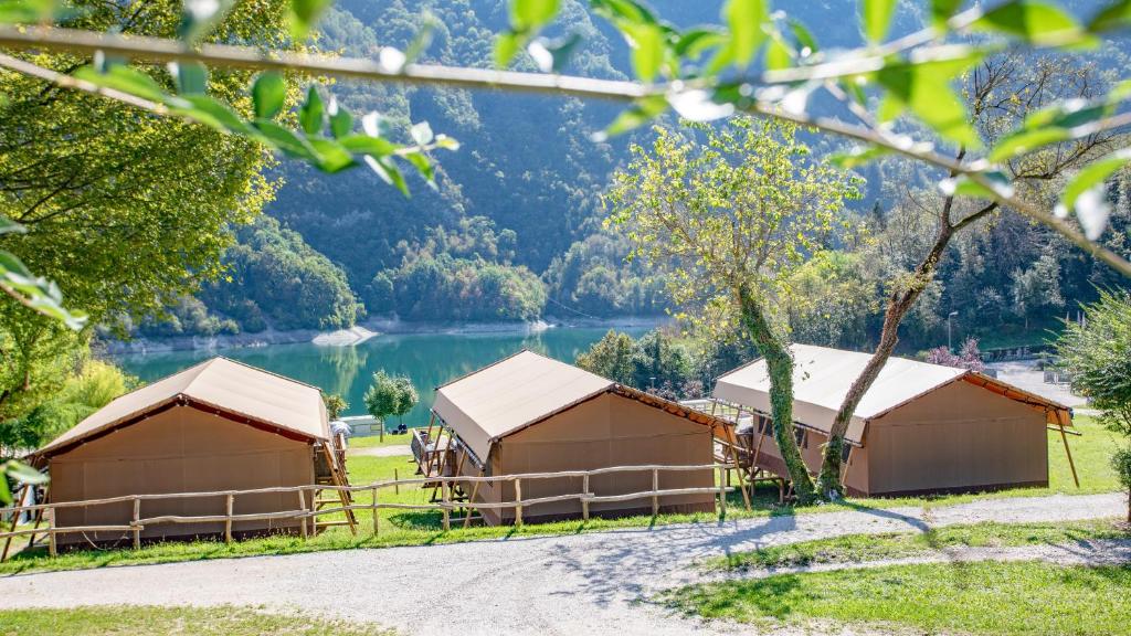 Příroda nedaleko luxury tent