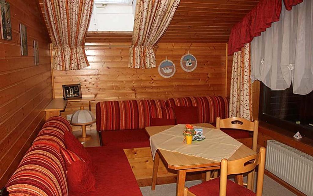 Posedenie v ubytovaní Gästehaus Steiner