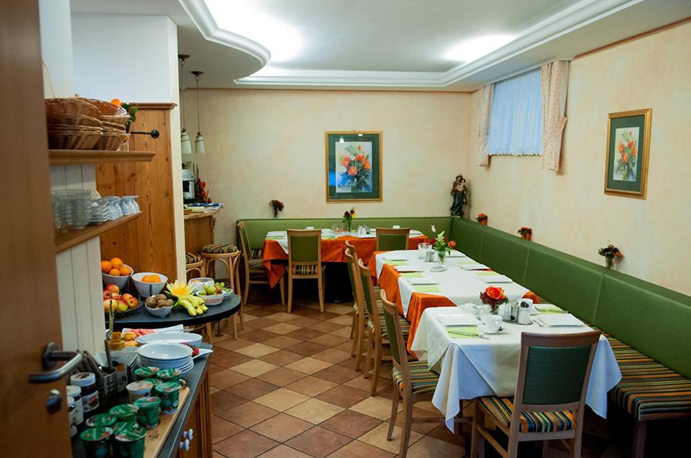 Restaurace v ubytování Pension Hiesel-Villa Untersbergblick