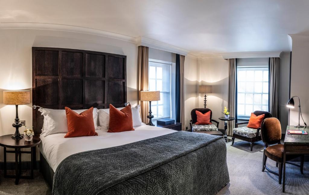 The Bloomsbury Hotel - Deluxe King Room