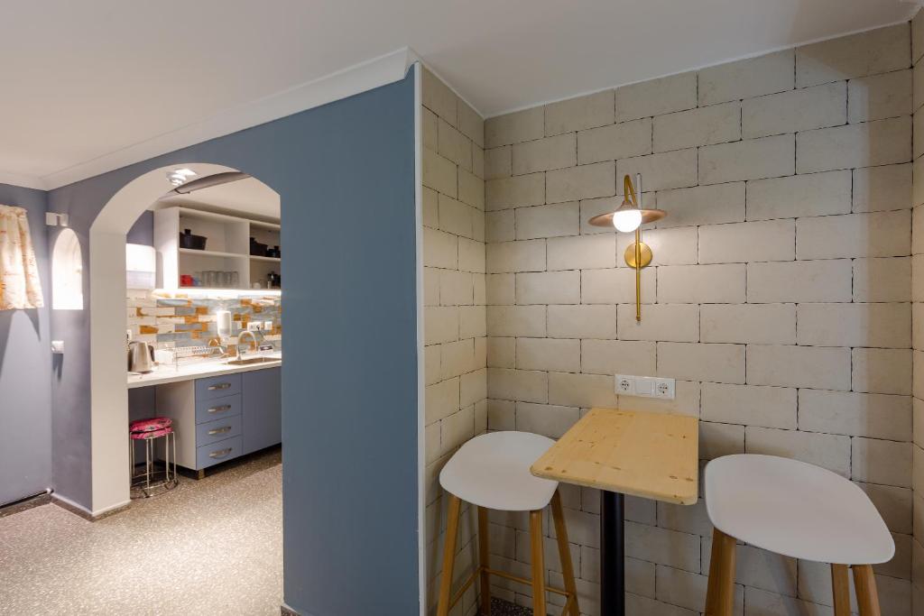 Cucina o angolo cottura di Batumi Surf Hostel