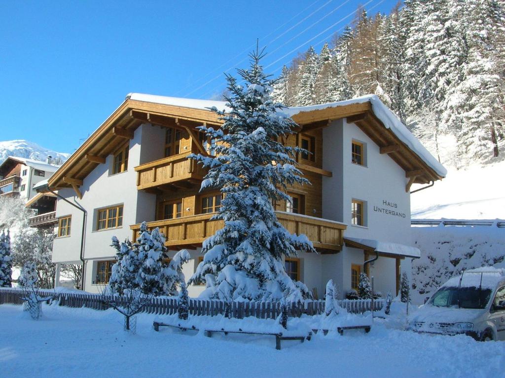 Haus Untergand v zime