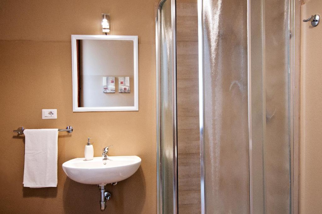 Łazienka w obiekcie BluLassù City Center Rooms