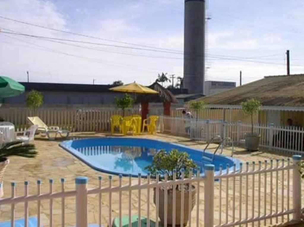  Hotel Pousada Mineirinho