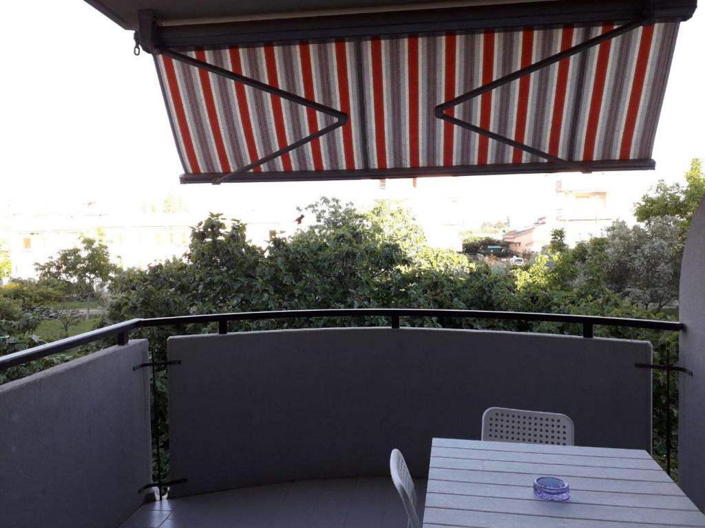 Balkon lub taras w obiekcie Appartamento tra città e mare