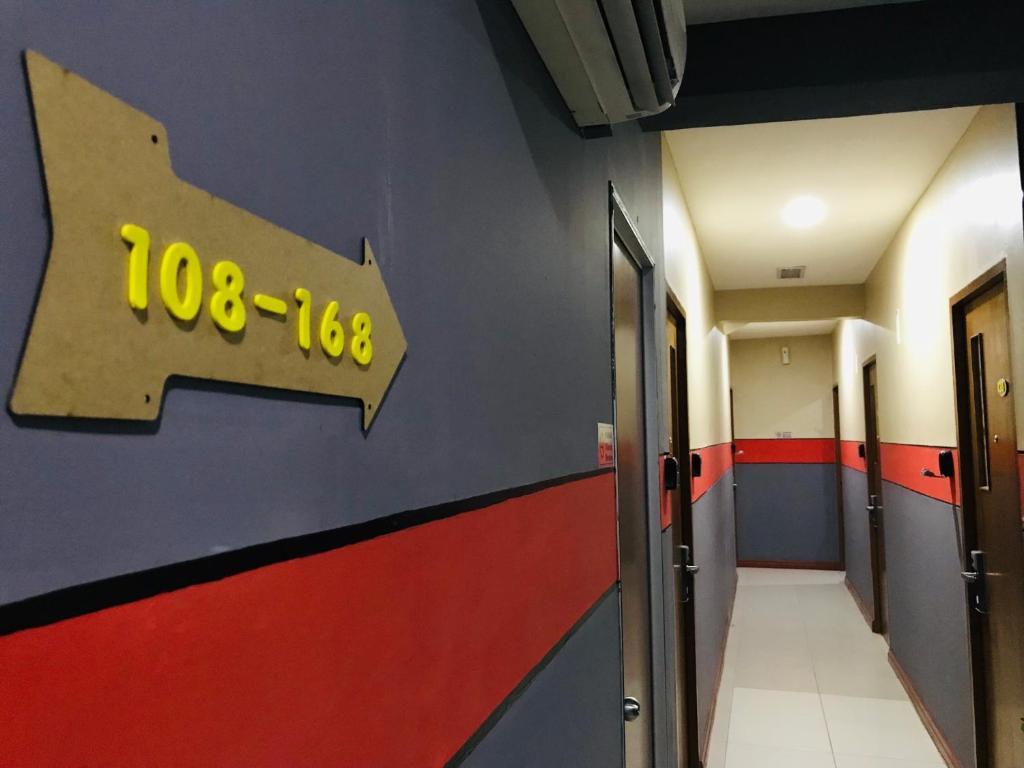 Certifikát, hodnocení, plakát nebo jiný dokument vystavený v ubytování Home Inn Hotel