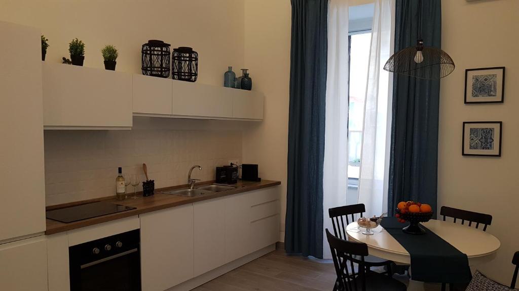 Kuchnia lub aneks kuchenny w obiekcie I Mori di Ortigia
