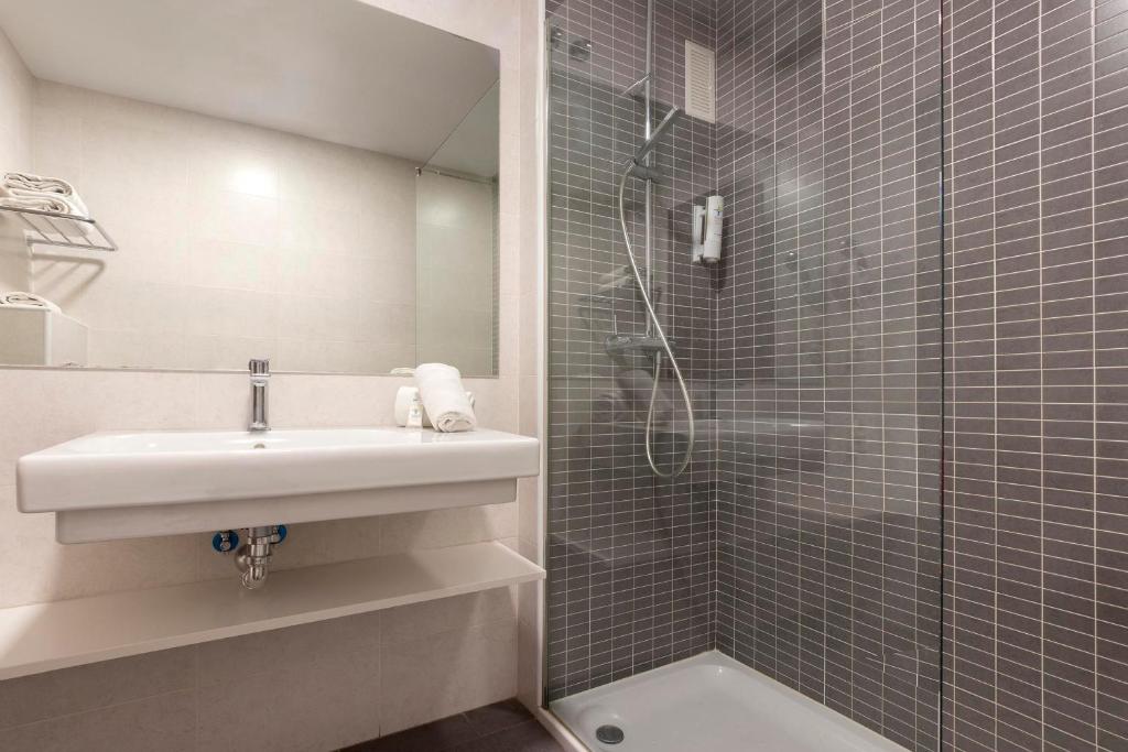Hotel Palia La Roca - Standard Room With Side Sea View