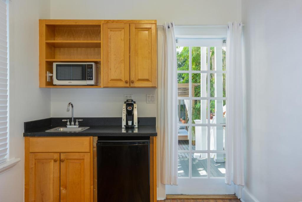 The Cabana Inn Key West - Adult Exclusive - Cabana Junior Suite