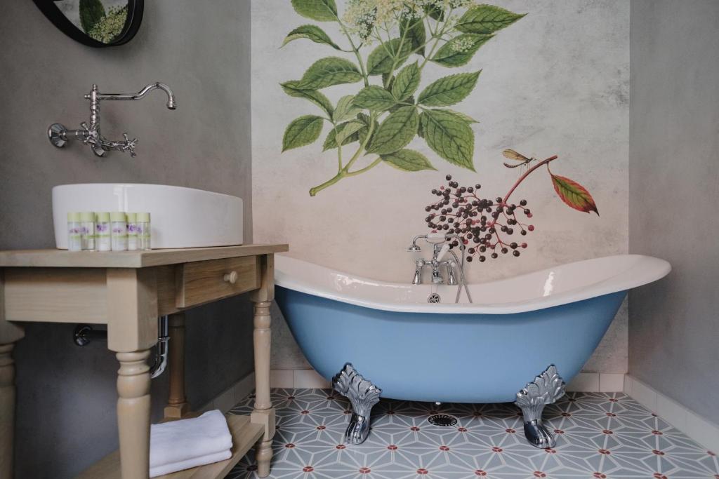 Monastery Garden Bistro & Rooms - 4