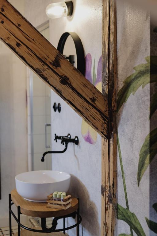 Monastery Garden Bistro & Rooms - 12