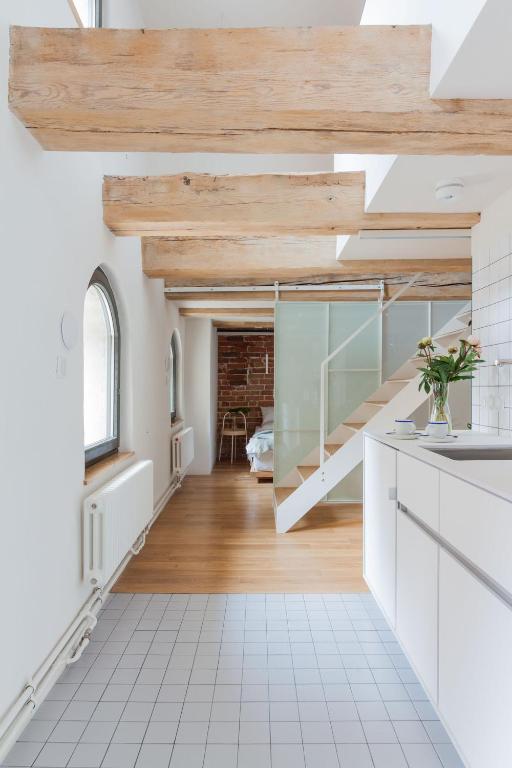 
Apartment 5 - Split Level Superior
