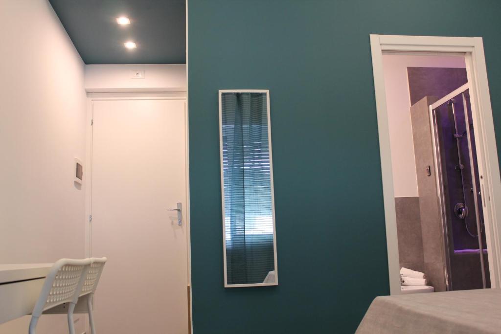 LA FINESTRA SUL PORTO - 19