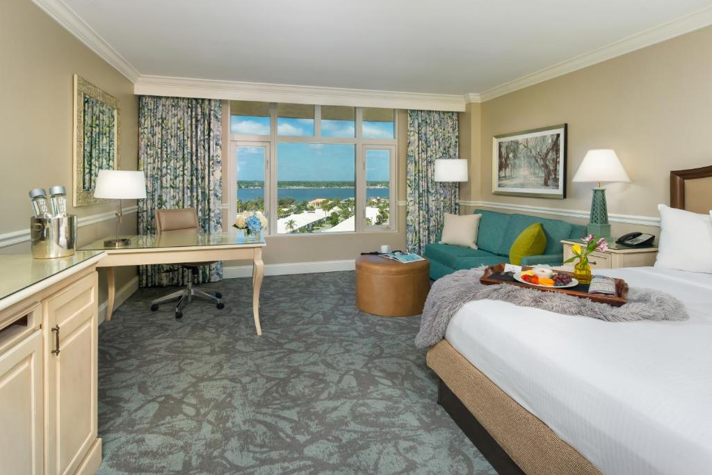 The Shores Resort & Spa - 