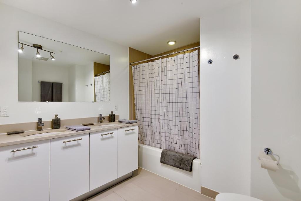 Miami Midtown Luxury Apartment photo