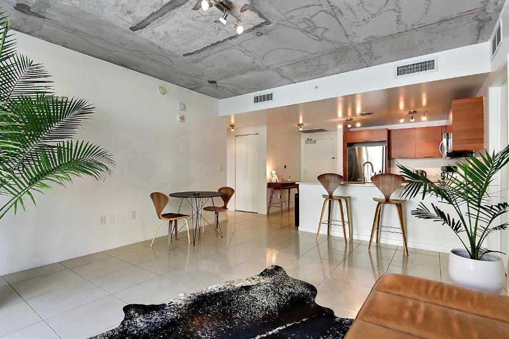 Miami Midtown Luxury Apartment photo