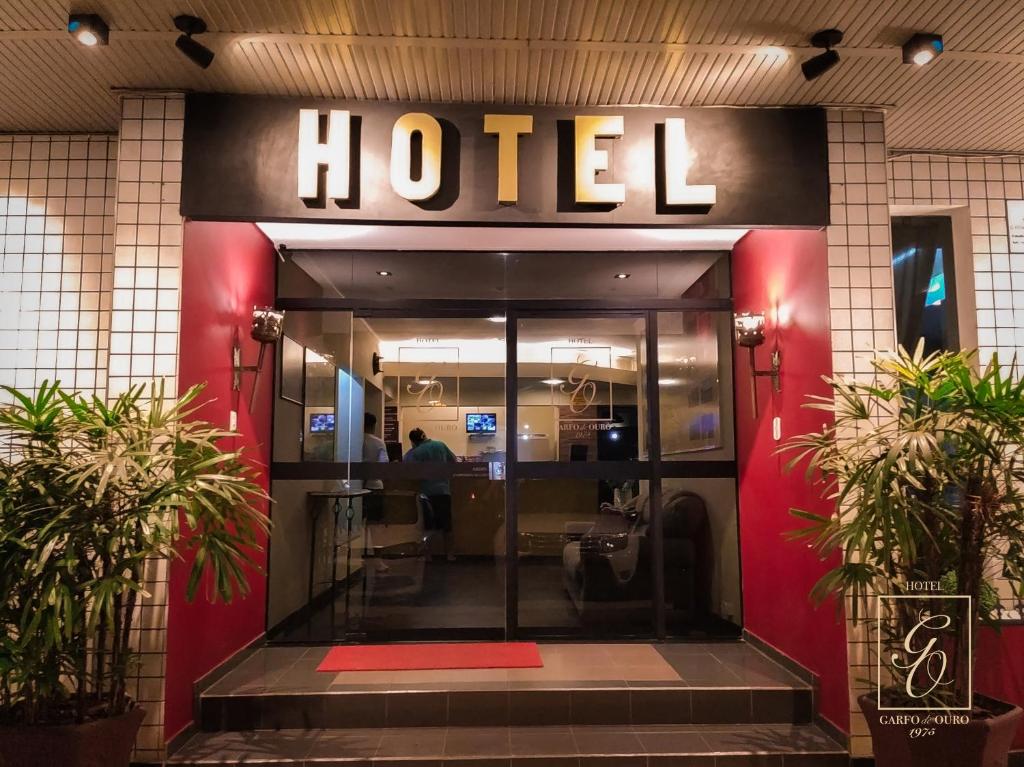  Hotel Garfo de Ouro