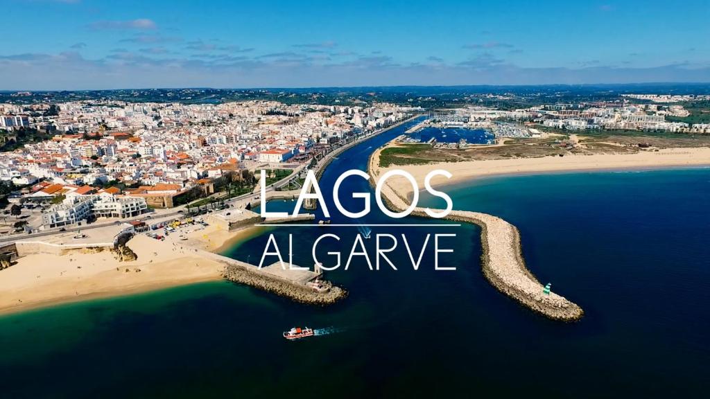 - Vistas aéreas a la playa y a la ciudad en Muralha Holiday Apartments, en Lagos