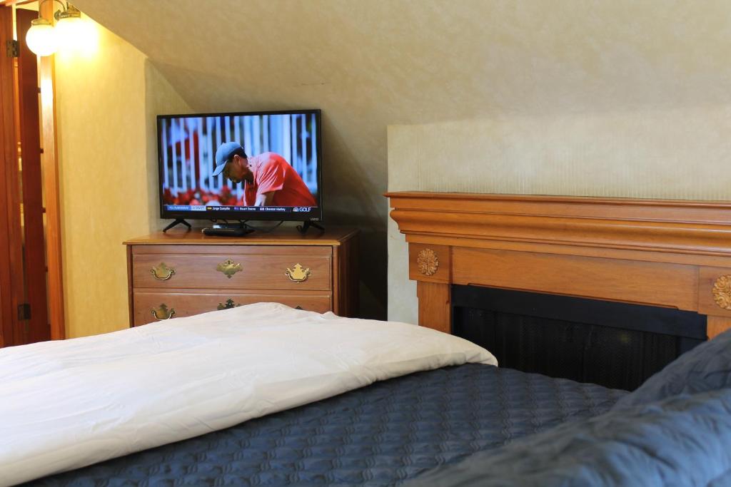 Pacific Grove Inn - Chambre Reine