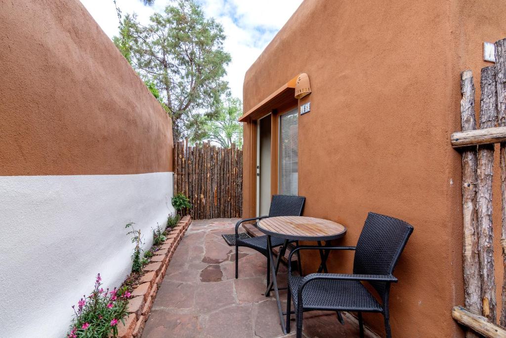 Santa Fe Motel & Inn - 