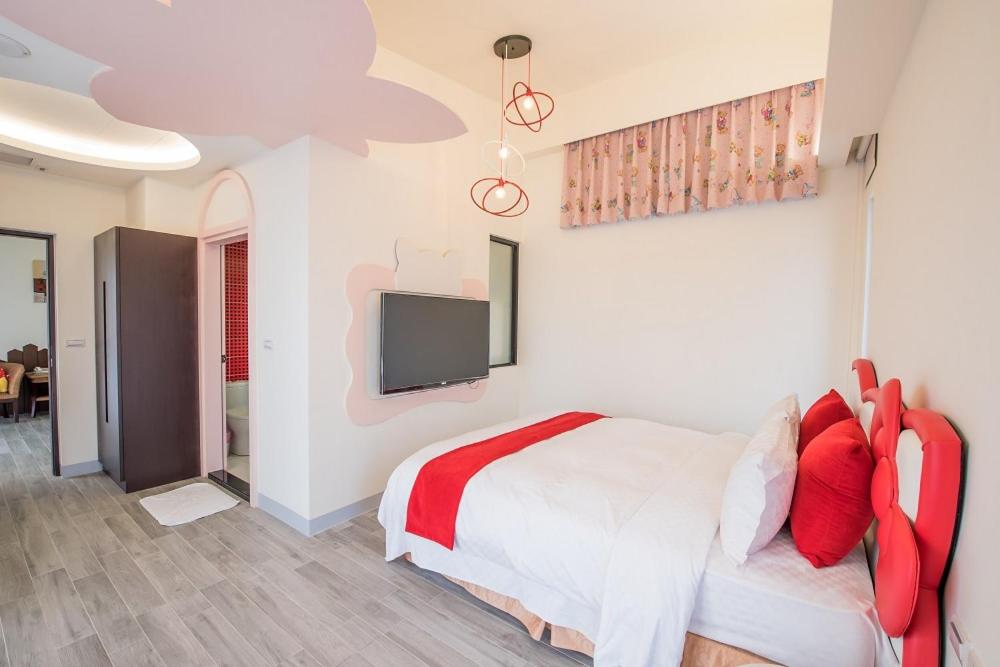 TV a/nebo společenská místnost v ubytování Shangri Longluan Lake One B&B